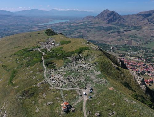 Überblick über die Ausgrabungen am Monte Iato/Sizilien